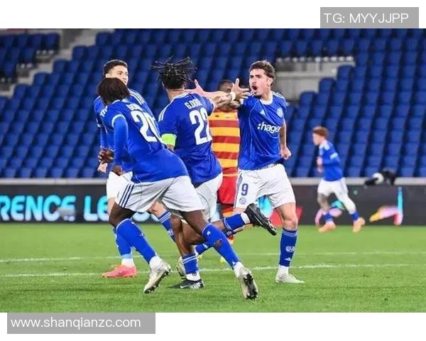 23岁高中锋首次入选阿根廷队法甲射手榜领跑者11场轰9球